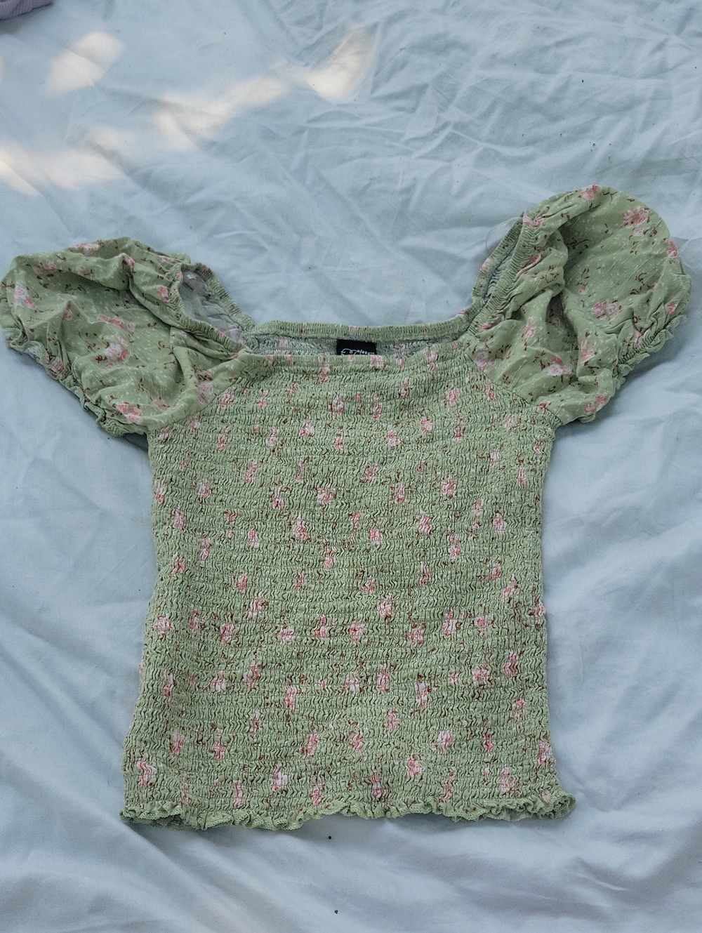 Art Class Smocked Puff-Sleeve Top Youth  Size L (10/12)
